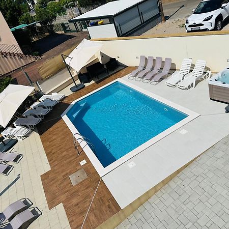Oleander Apartment Malinska Exterior photo
